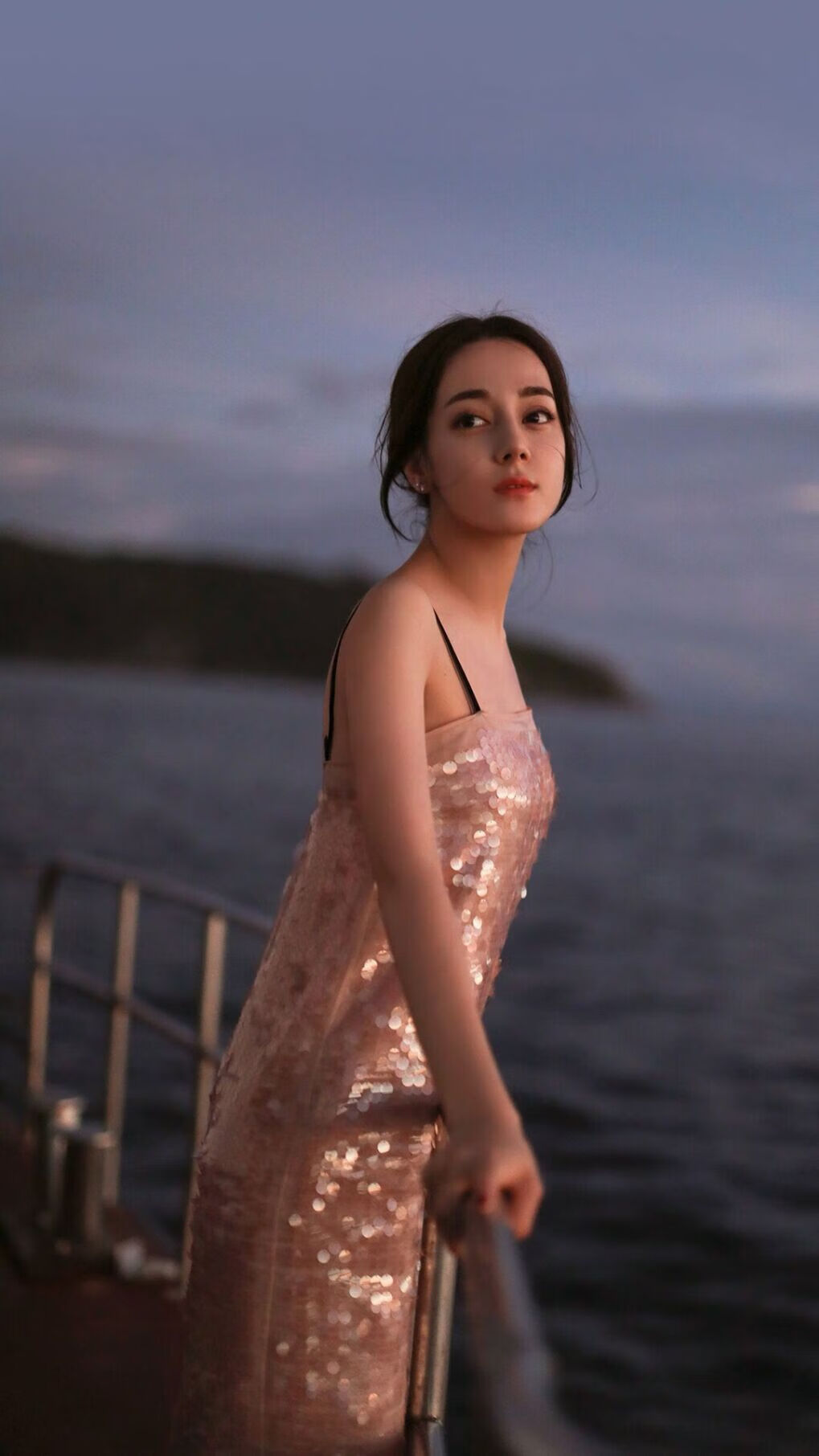 “美洲狮队走向世界舞台，成为橄榄球未来的强大力量”